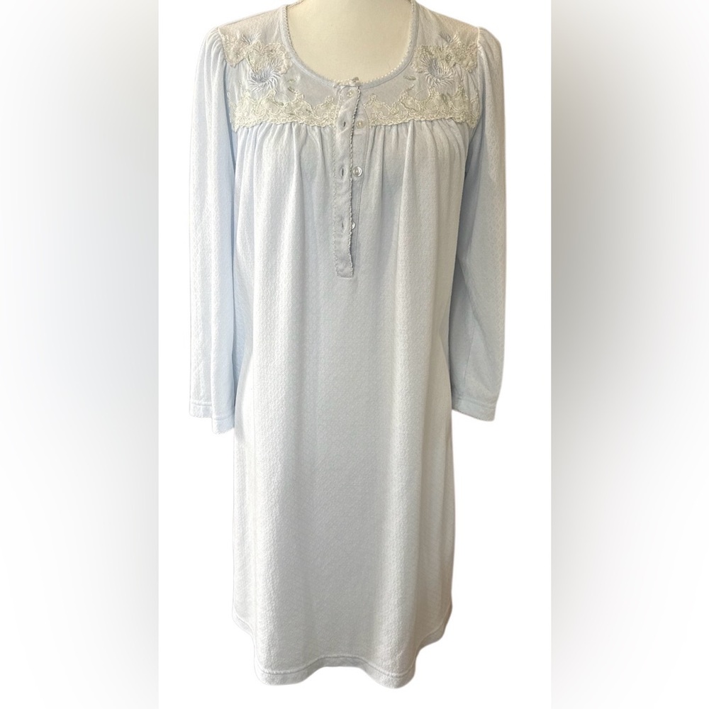 Miss Elaine light Blue long sleeve Nightgown M/L